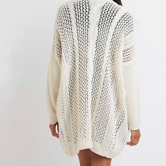 Cable Knit Oversized Cocoon Cardigan - Picture 3 of 9